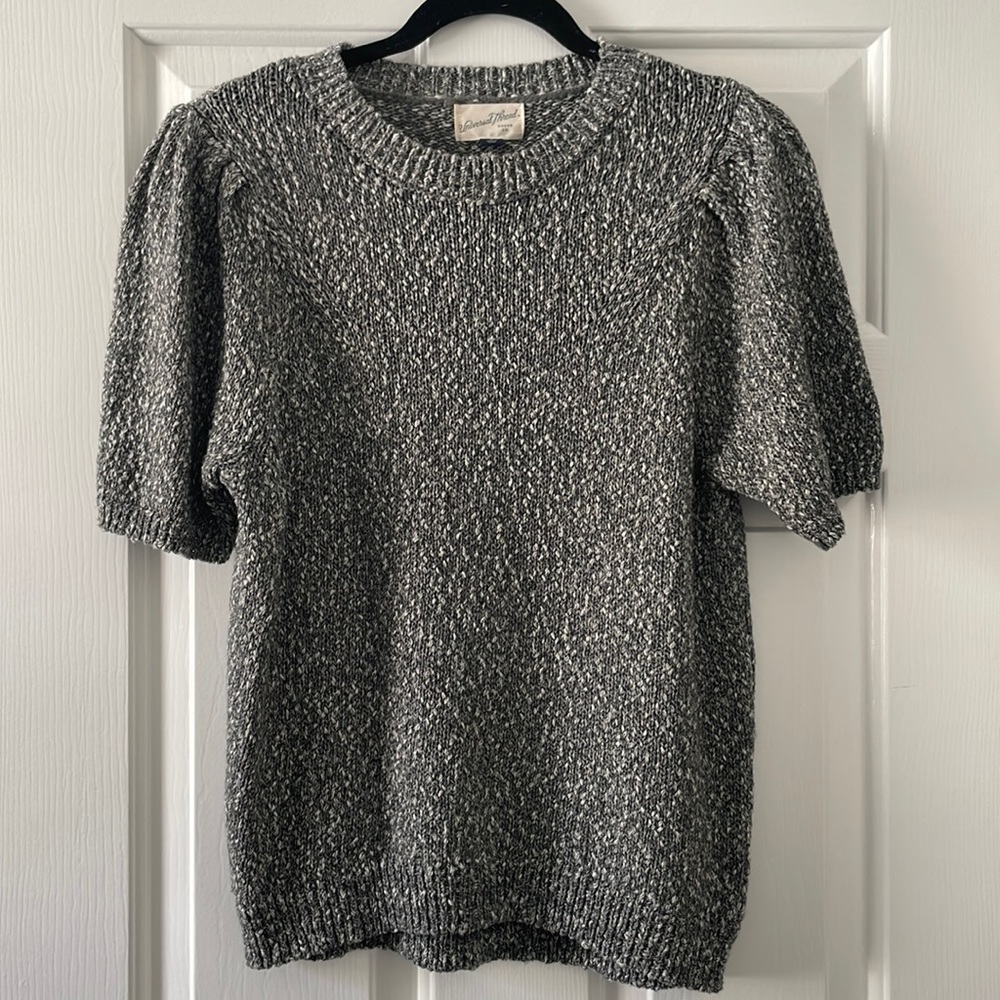 Gray Short-Sleeved Sweater